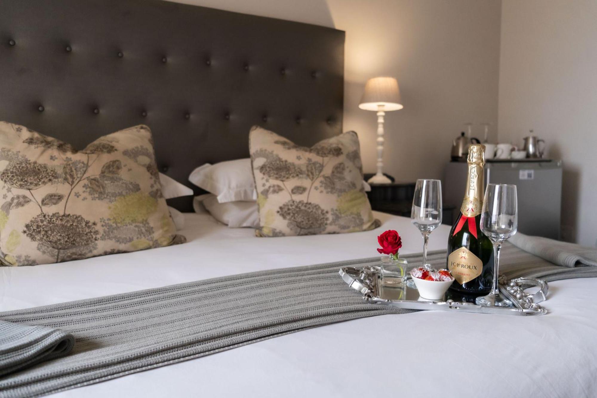 Supertubes Guesthouse Jeffreys Bay Bagian luar foto