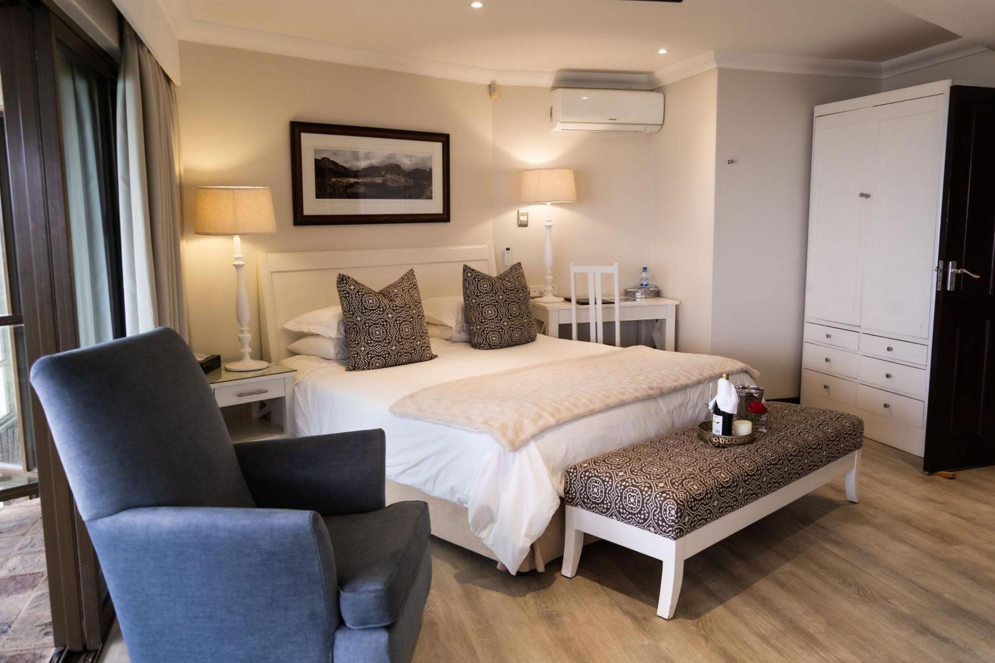 Supertubes Guesthouse Jeffreys Bay Bagian luar foto