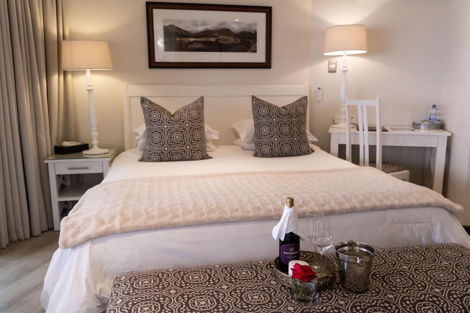 Supertubes Guesthouse Jeffreys Bay Bagian luar foto