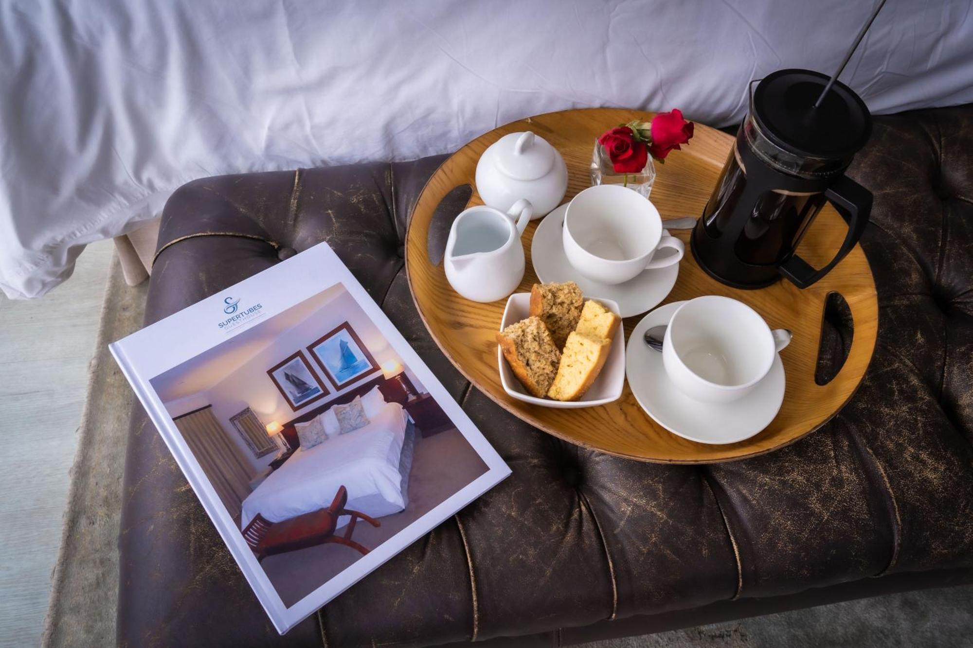 Supertubes Guesthouse Jeffreys Bay Bagian luar foto