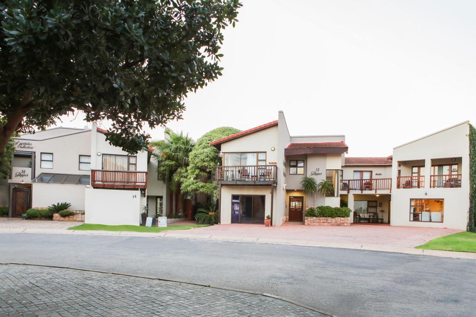 Supertubes Guesthouse Jeffreys Bay Bagian luar foto