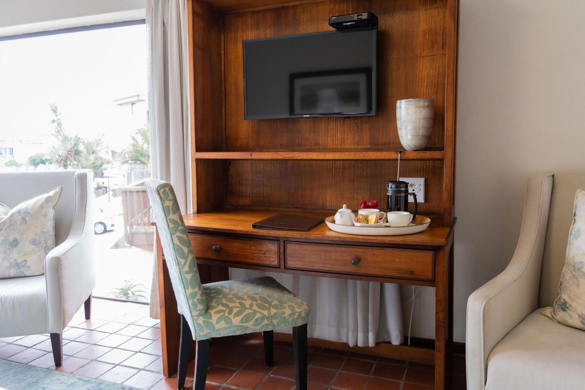 Supertubes Guesthouse Jeffreys Bay Bagian luar foto