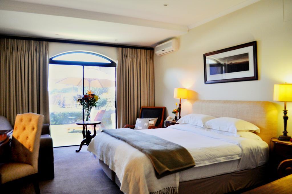 Supertubes Guesthouse Jeffreys Bay Bagian luar foto